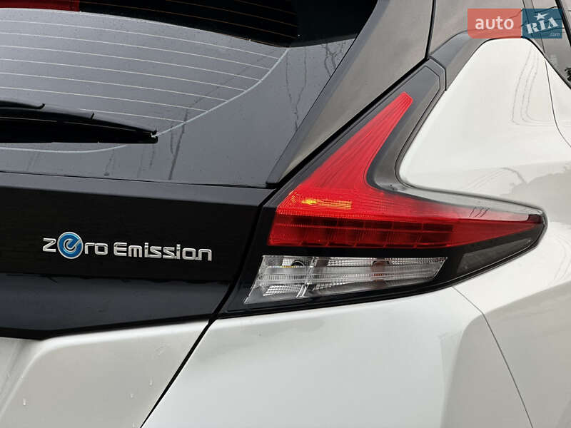 Хэтчбек Nissan Leaf 2019 в Ровно