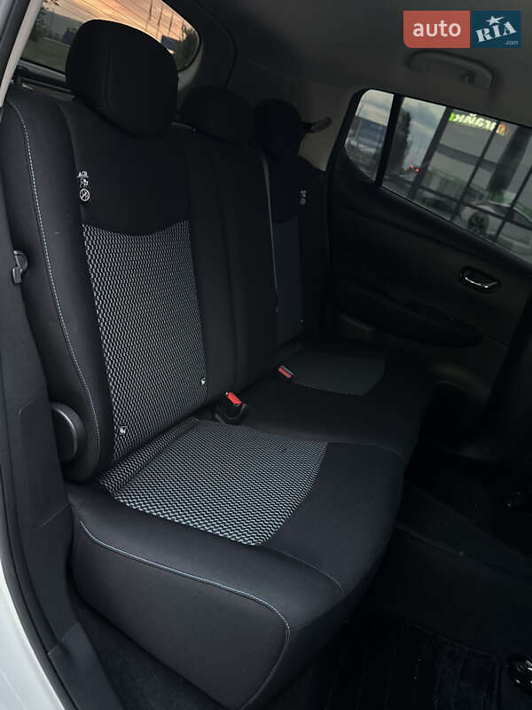 Хэтчбек Nissan Leaf 2019 в Ровно