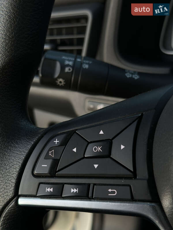 Хэтчбек Nissan Leaf 2019 в Ровно