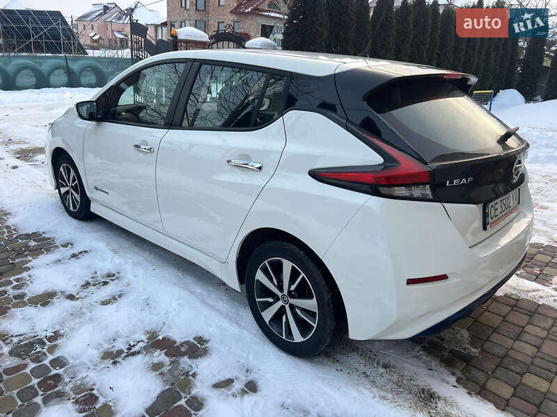 Хэтчбек Nissan Leaf 2018 в Черновцах