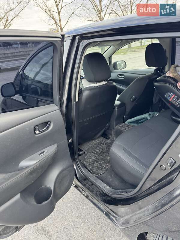 Хэтчбек Nissan Leaf 2014 в Запорожье