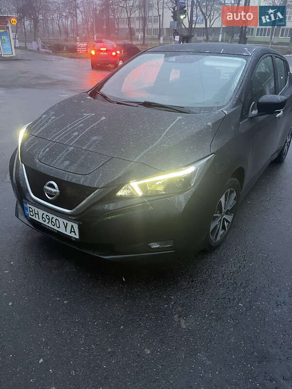 Хэтчбек Nissan Leaf 2018 в Одессе