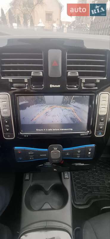 Хэтчбек Nissan Leaf 2014 в Ивано-Франковске