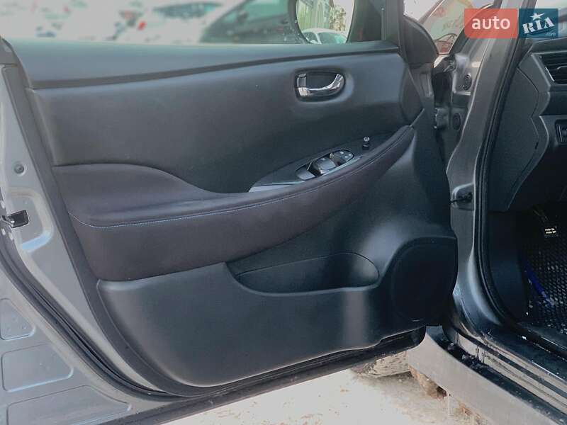 Хэтчбек Nissan Leaf 2020 в Виннице