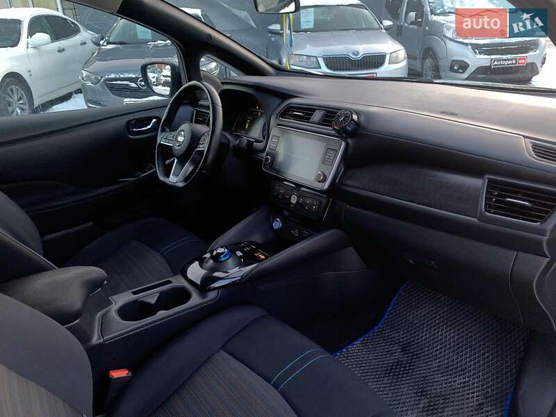 Хэтчбек Nissan Leaf 2020 в Виннице