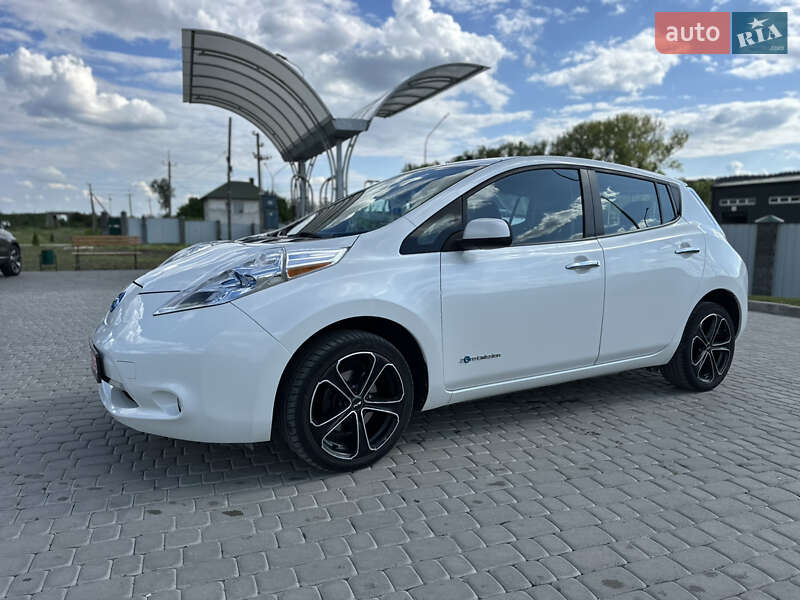 Хэтчбек Nissan Leaf 2013 в Бережанах
