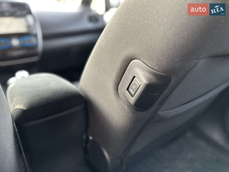 Хэтчбек Nissan Leaf 2013 в Бережанах