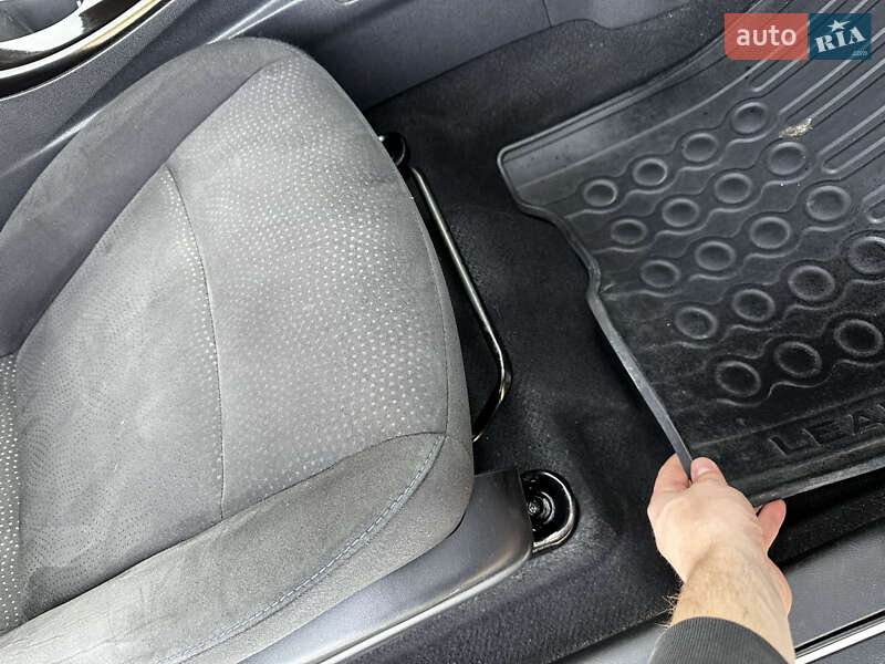 Хэтчбек Nissan Leaf 2013 в Бережанах