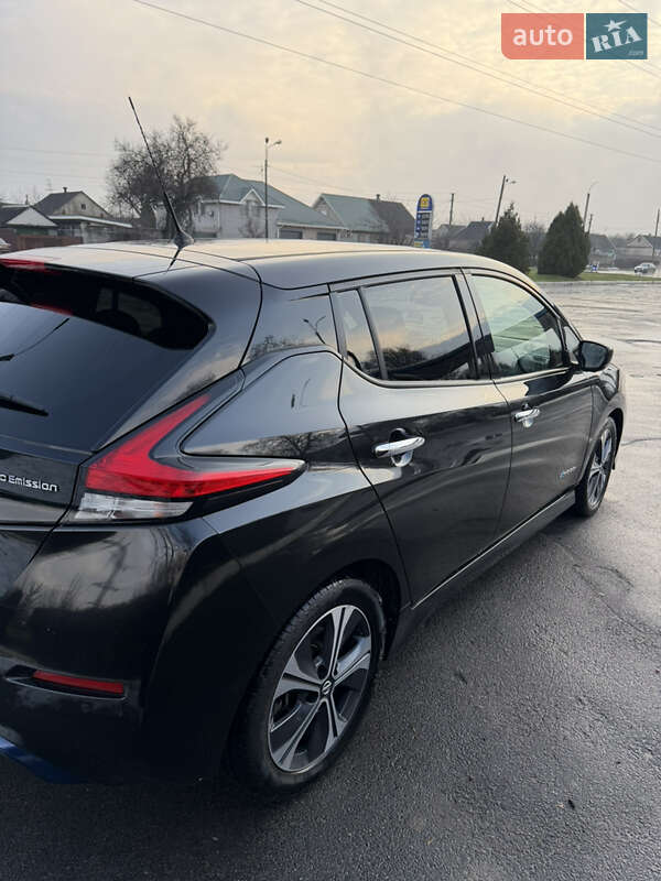 Хэтчбек Nissan Leaf 2018 в Каменском