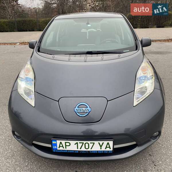 Хэтчбек Nissan Leaf 2013 в Запорожье