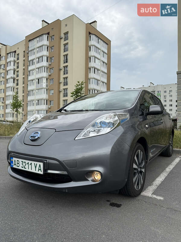 Хэтчбек Nissan Leaf 2014 в Виннице