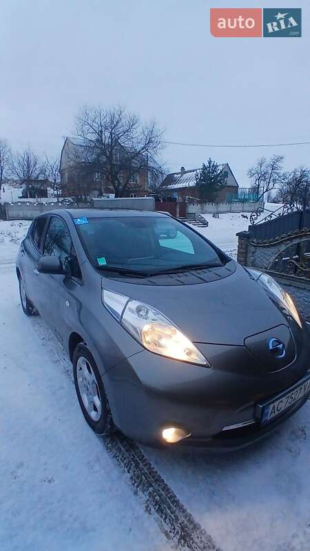 Хэтчбек Nissan Leaf 2013 в Луцке