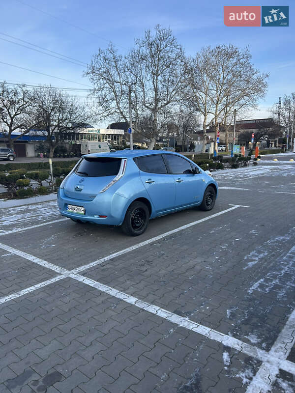 Хэтчбек Nissan Leaf 2015 в Одессе
