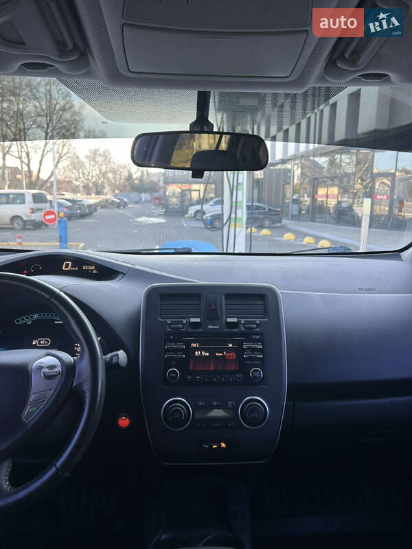 Хэтчбек Nissan Leaf 2015 в Одессе