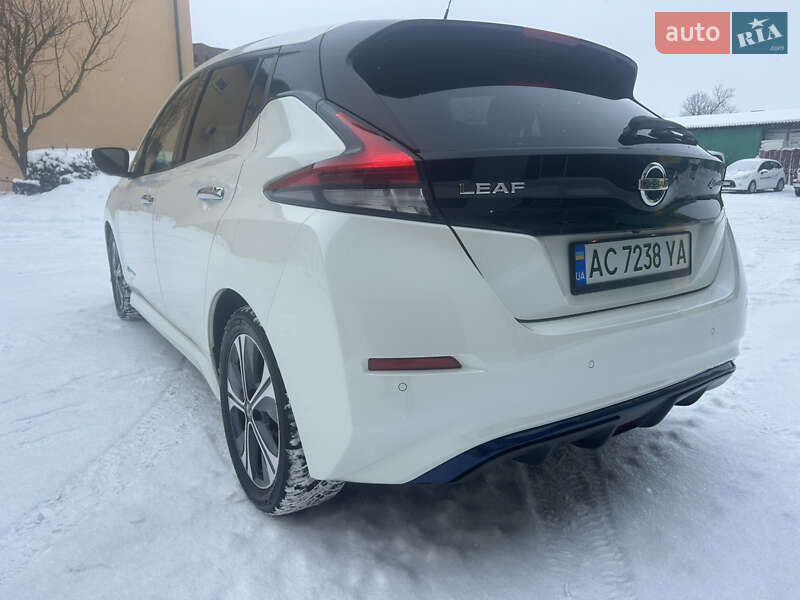 Хэтчбек Nissan Leaf 2018 в Владимире