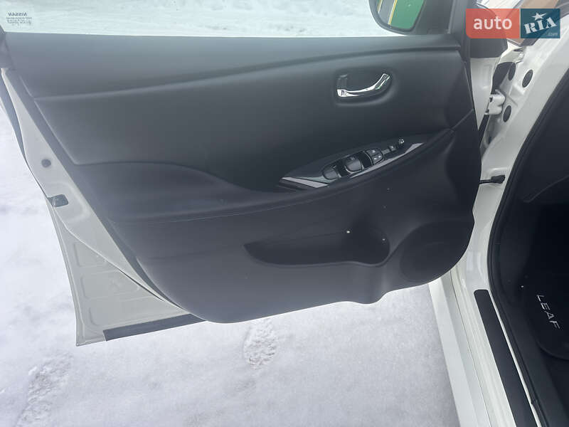 Хэтчбек Nissan Leaf 2018 в Владимире