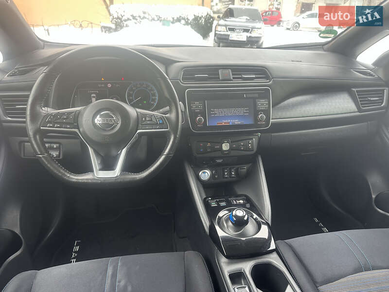 Хэтчбек Nissan Leaf 2018 в Владимире