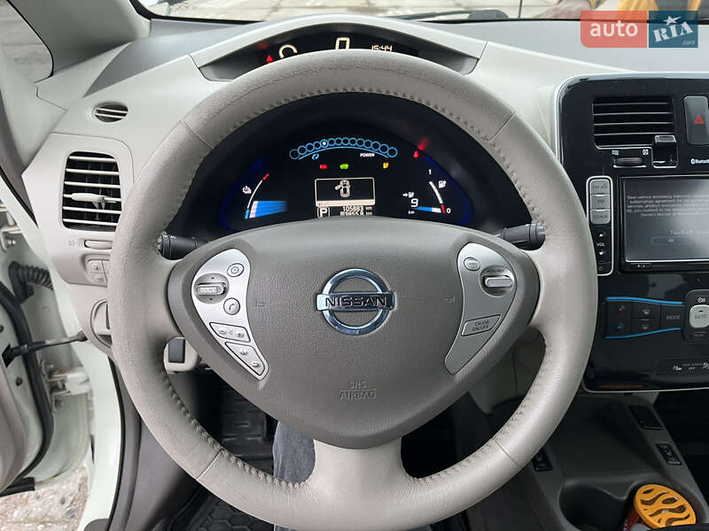 Хэтчбек Nissan Leaf 2012 в Белгороде-Днестровском