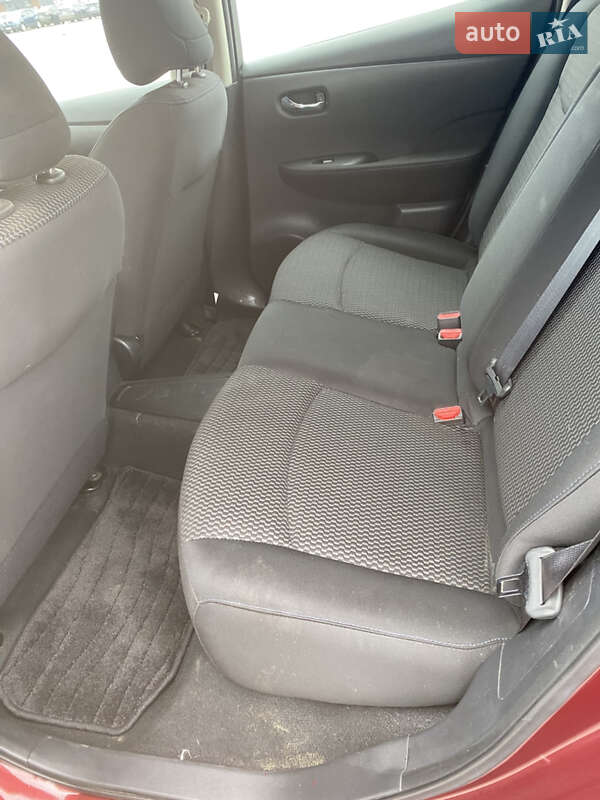 Хэтчбек Nissan Leaf 2017 в Днепре