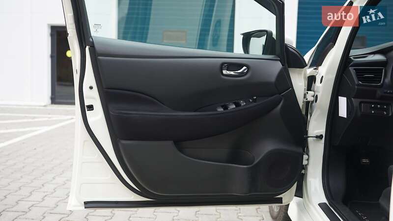 Хэтчбек Nissan Leaf 2019 в Львове