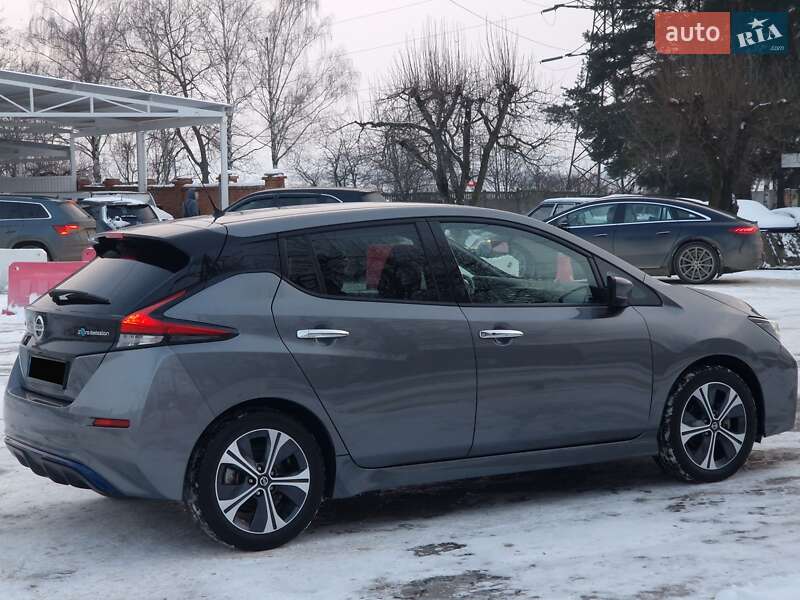 Хэтчбек Nissan Leaf 2019 в Черновцах