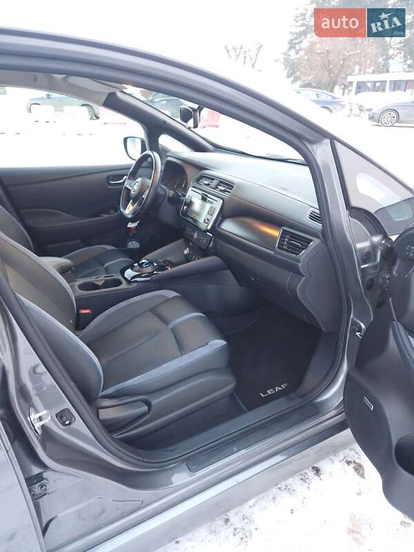 Хэтчбек Nissan Leaf 2019 в Черновцах