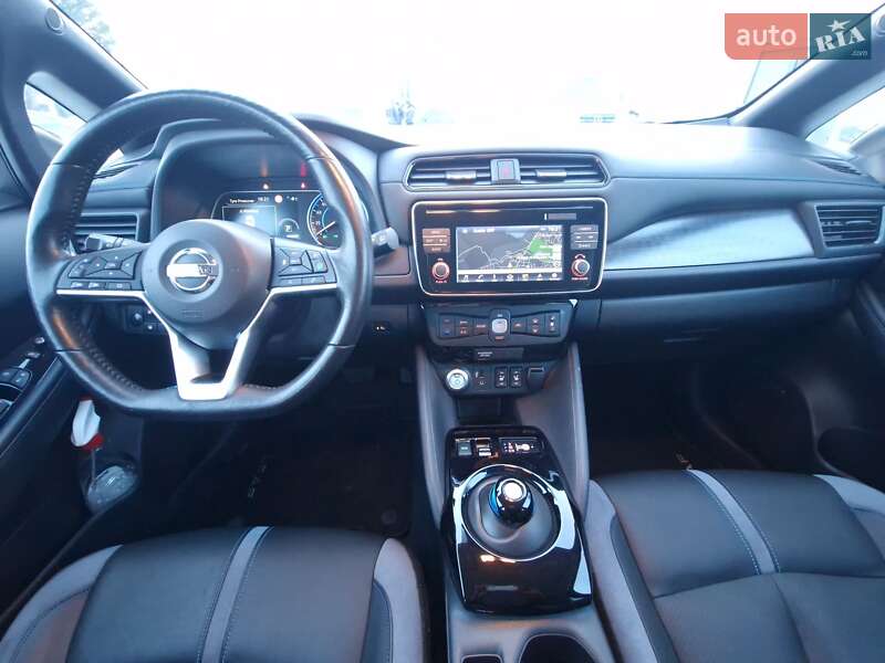 Хэтчбек Nissan Leaf 2019 в Черновцах