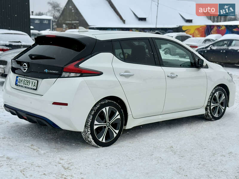 Хэтчбек Nissan Leaf 2021 в Житомире