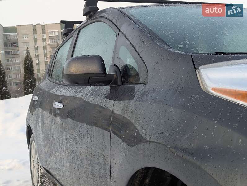 Хэтчбек Nissan Leaf 2013 в Дрогобыче