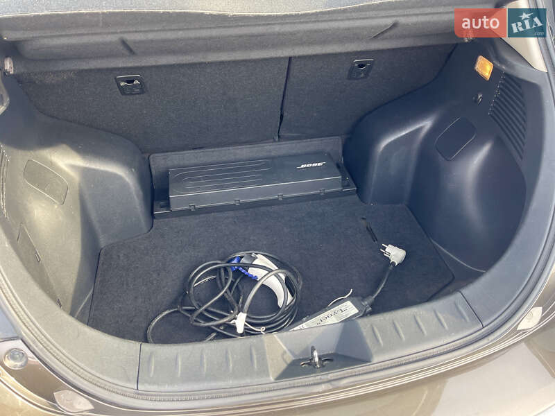 Хэтчбек Nissan Leaf 2016 в Тернополе