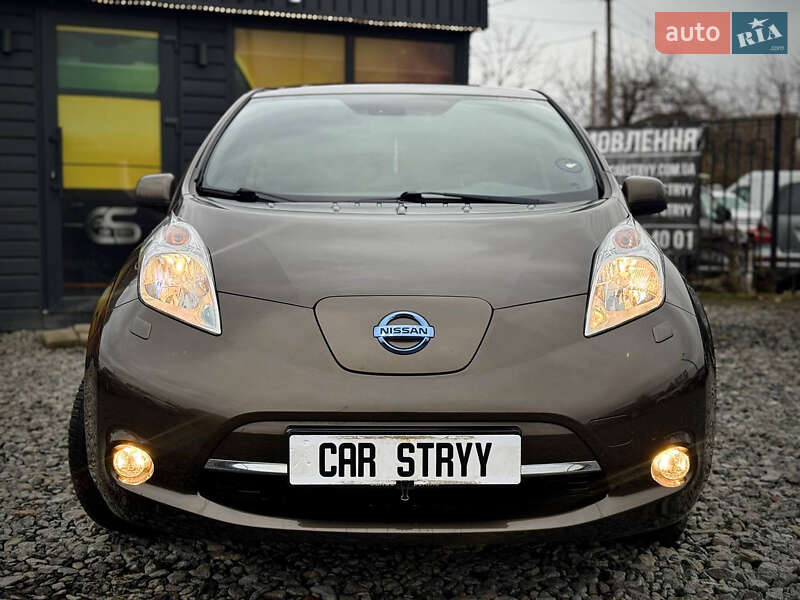 Хэтчбек Nissan Leaf 2016 в Стрые