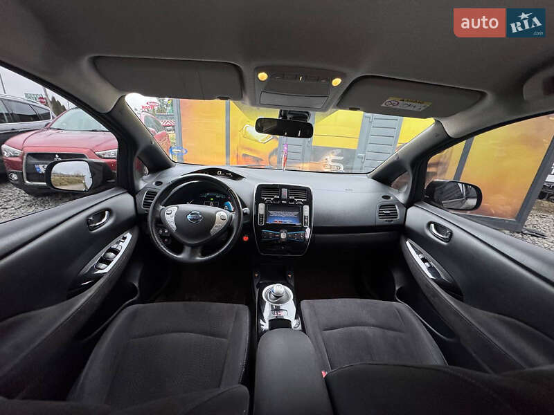 Хэтчбек Nissan Leaf 2016 в Стрые