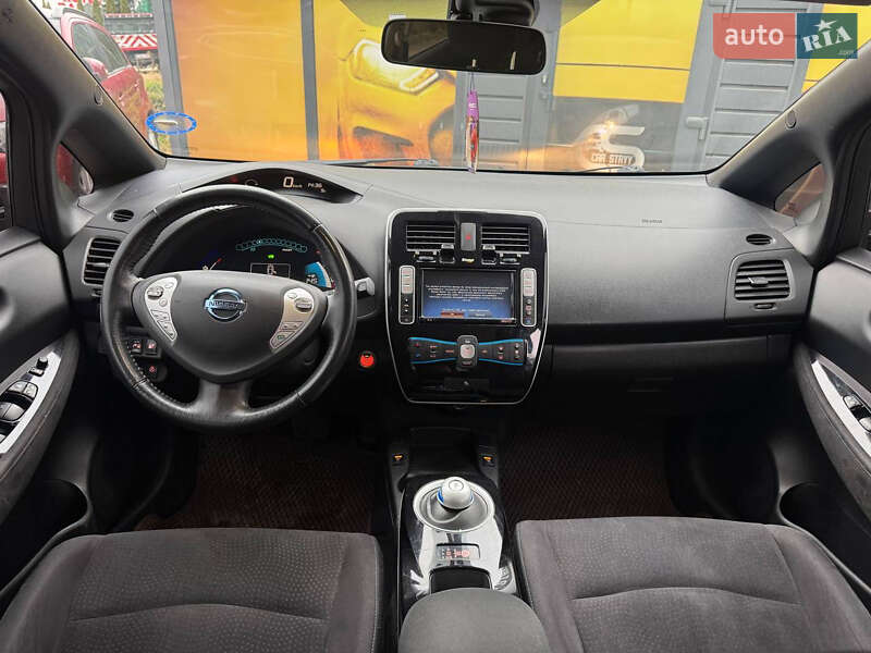 Хэтчбек Nissan Leaf 2016 в Стрые
