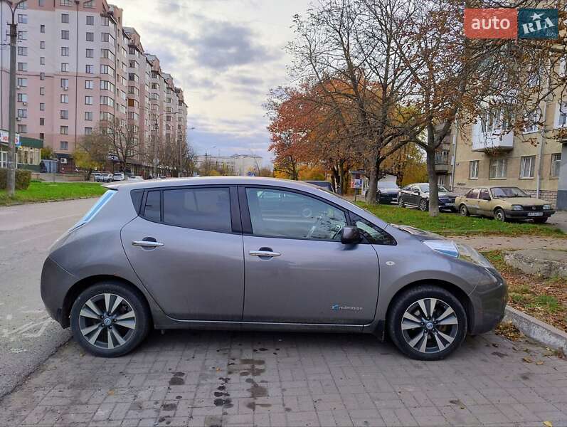 Хэтчбек Nissan Leaf 2013 в Ивано-Франковске фото 3 Хэтчбек Nissan Leaf 2013 в Ивано-Франковске