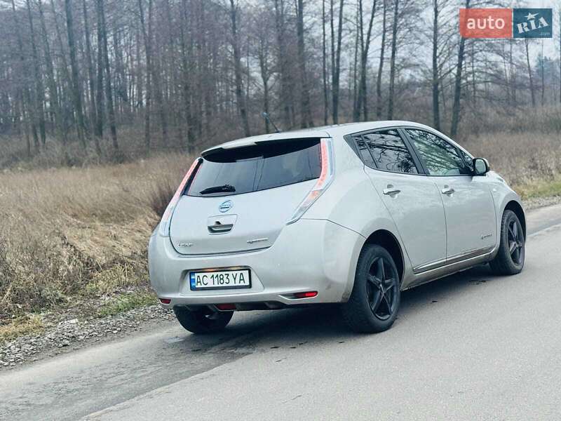 Хэтчбек Nissan Leaf 2014 в Владимире