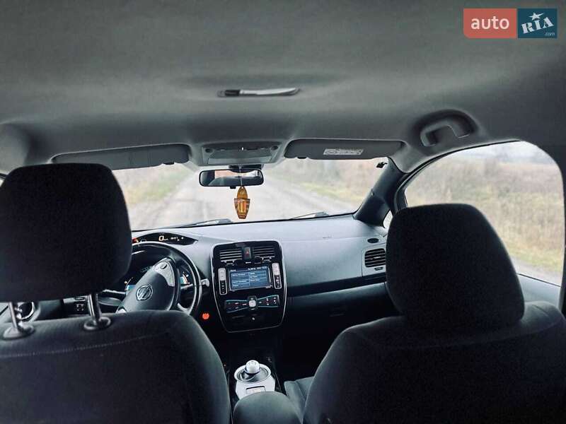 Хэтчбек Nissan Leaf 2014 в Владимире