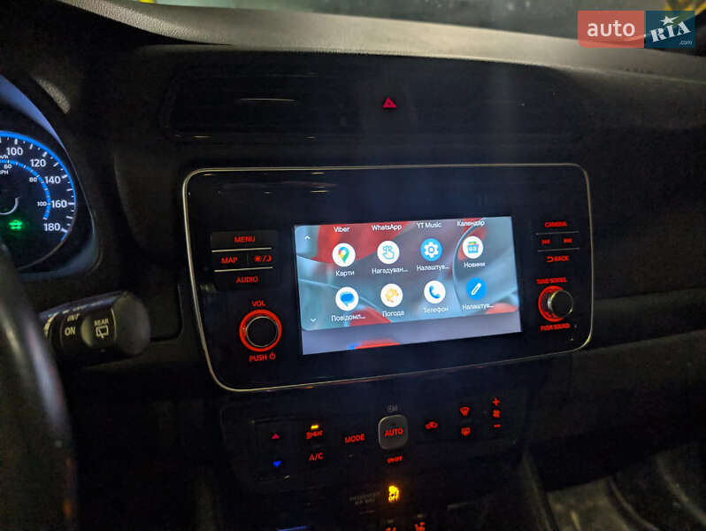 Хэтчбек Nissan Leaf 2018 в Тернополе