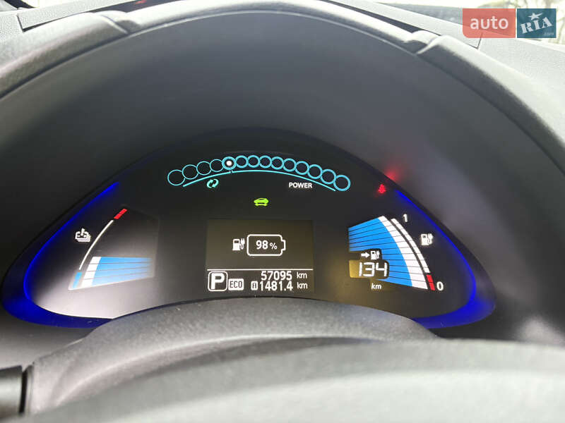 Хэтчбек Nissan Leaf 2013 в Луцке