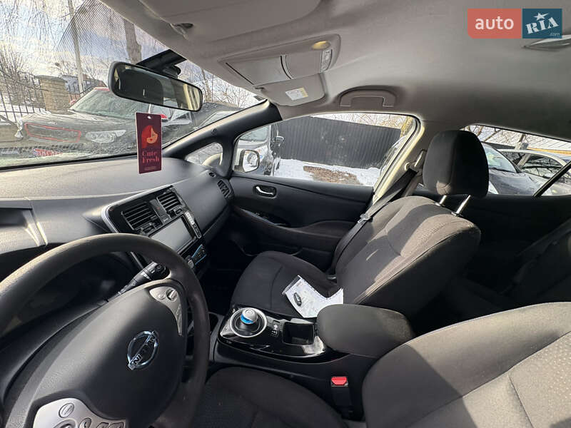 Хэтчбек Nissan Leaf 2016 в Луцке