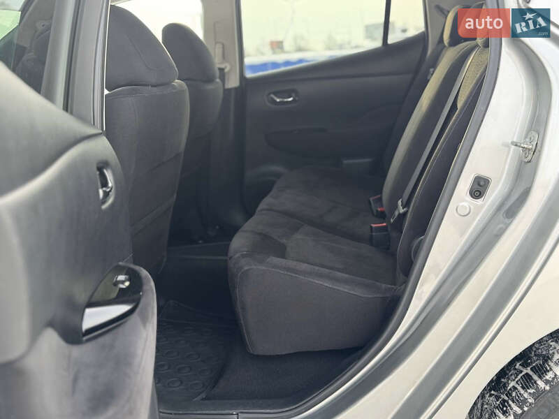 Хэтчбек Nissan Leaf 2016 в Львове