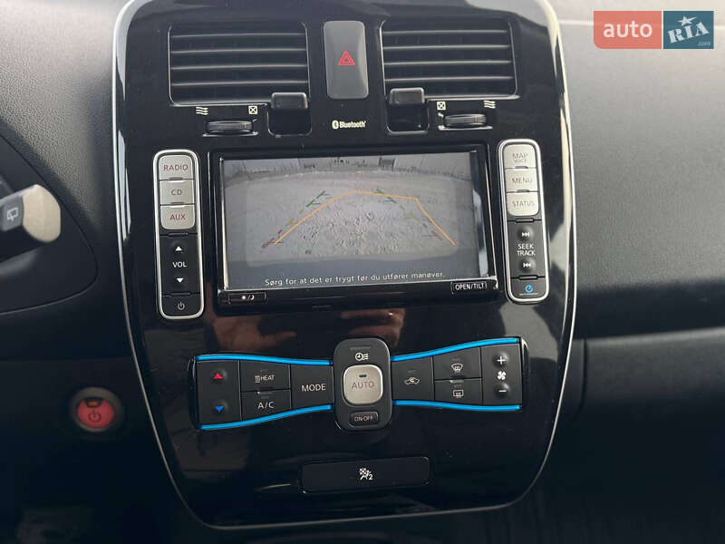 Хэтчбек Nissan Leaf 2016 в Львове