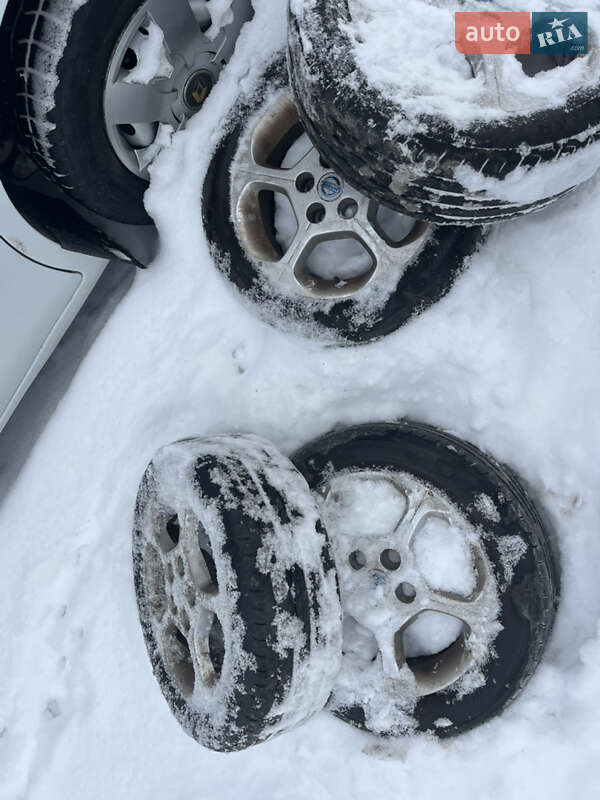 Хэтчбек Nissan Leaf 2011 в Львове