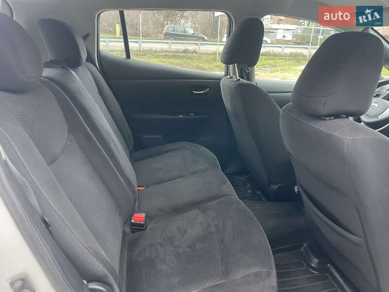 Хэтчбек Nissan Leaf 2013 в Полтаве