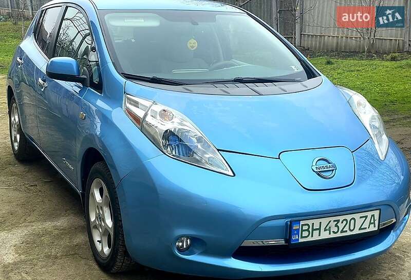 Хэтчбек Nissan Leaf 2012 в Балте
