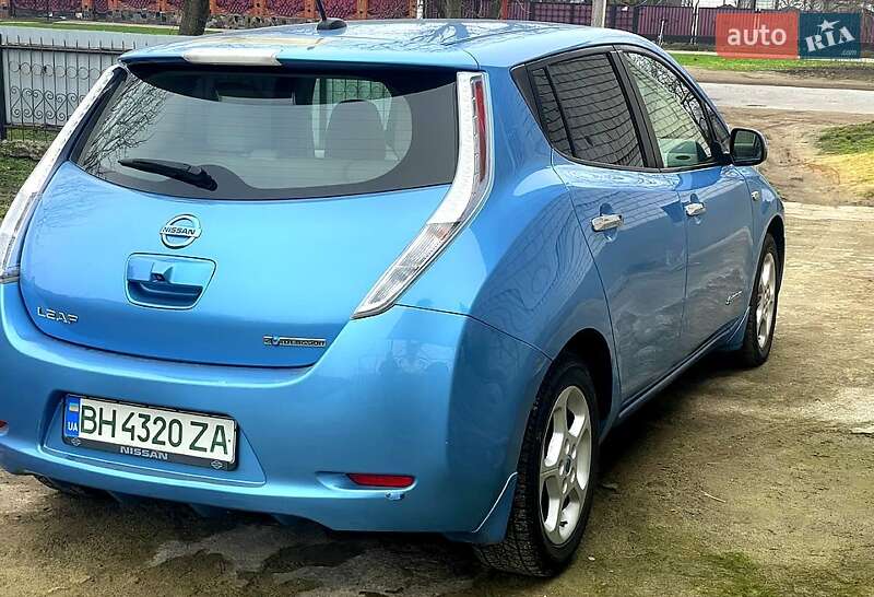 Хэтчбек Nissan Leaf 2012 в Балте