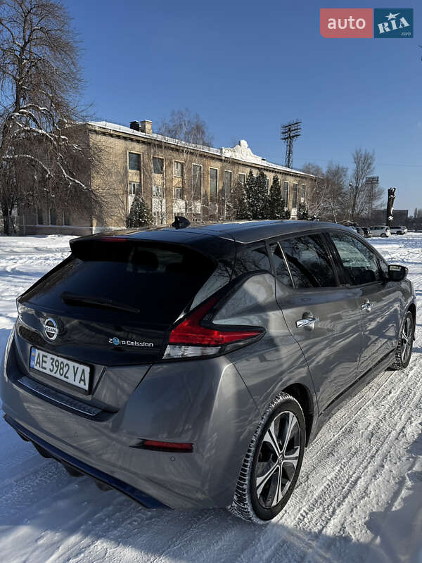 Хетчбек Nissan Leaf 2019 в Кам'янському