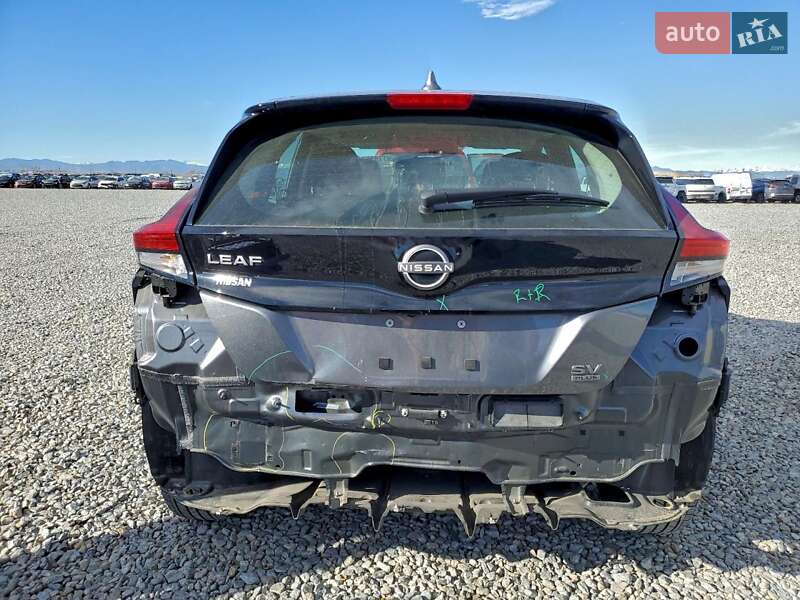 Хэтчбек Nissan Leaf 2024 в Киеве