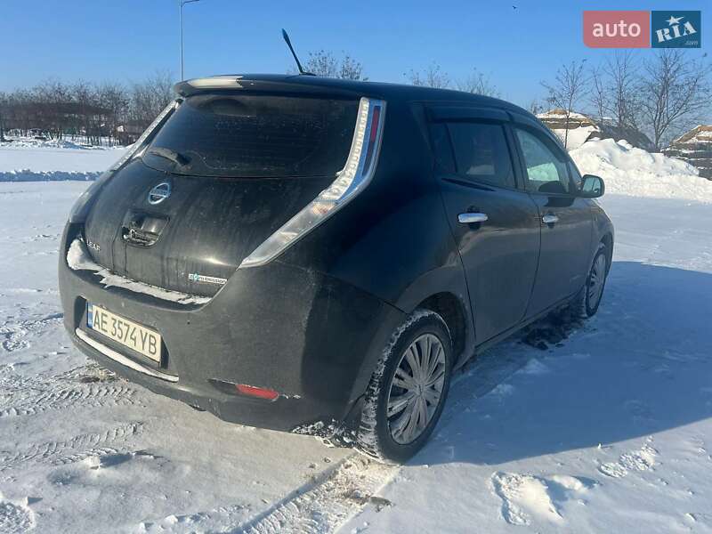 Хэтчбек Nissan Leaf 2014 в Днепре