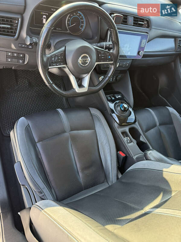 Хэтчбек Nissan Leaf 2019 в Луцке