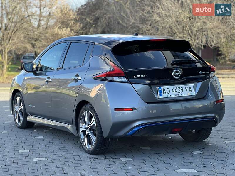 Хэтчбек Nissan Leaf 2020 в Ужгороде